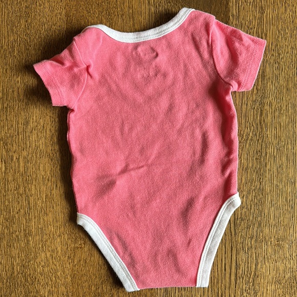 Nike Pink Onesie - Baby 6 months - Picture 2 of 3
